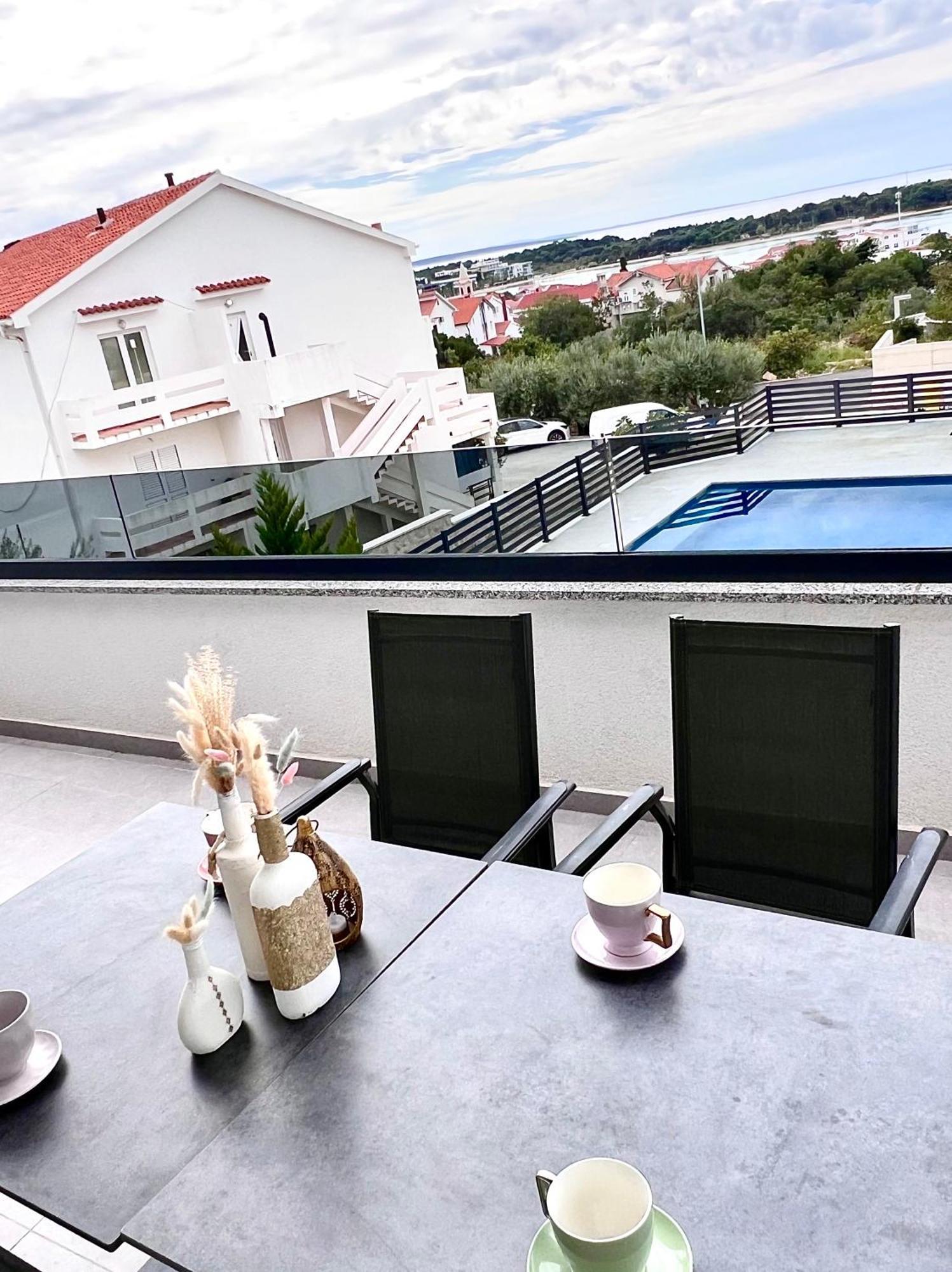 Boutique Hotel Ivy'Z Novalja Exterior photo
